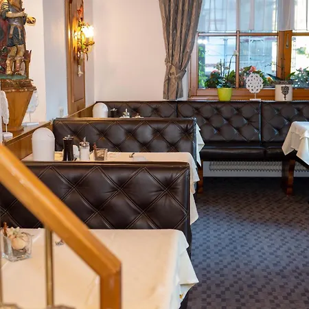 Eggerstueberl Pensjonat 3*