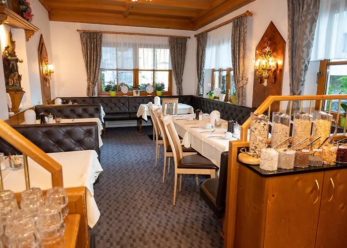 Πανσιόν Eggerstueberl 3*